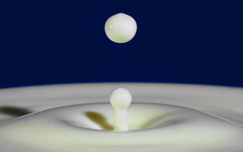 Illustration for article titled 195 Splashing, Rippling Wallpapers